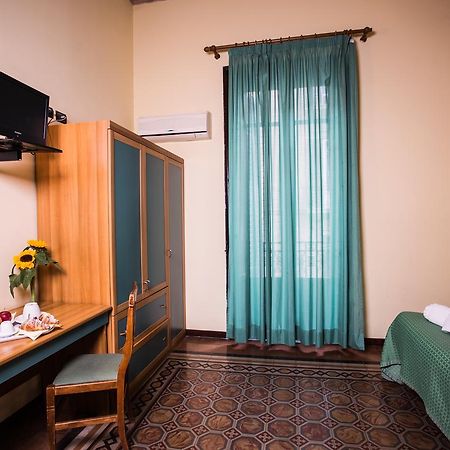 Hotel Italia Palermo Kültér fotó